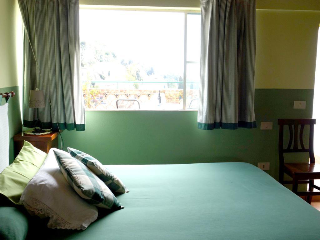 Bed And Breakfast Sorriso Taormina Exterior photo