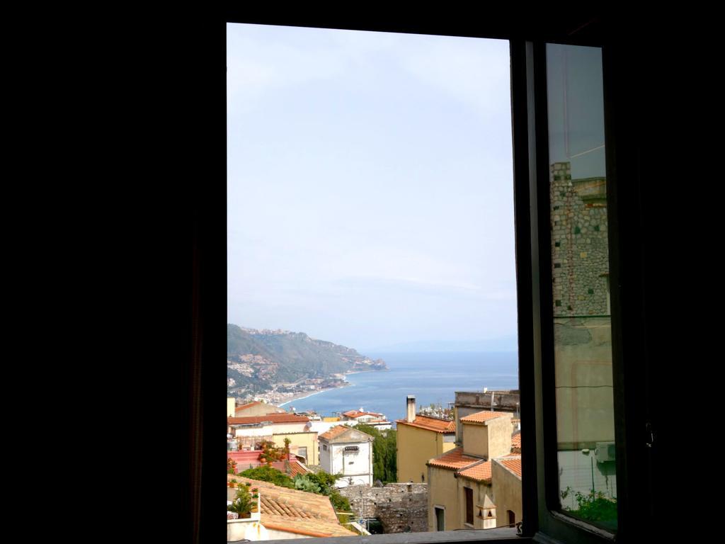 Bed And Breakfast Sorriso Taormina Exterior photo